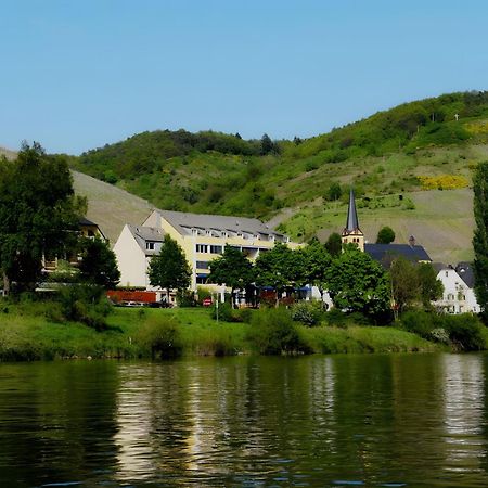 Vegan Hotel Und Restaurants Nicolay 1881 Целтинген-Рахтиг Екстериор снимка