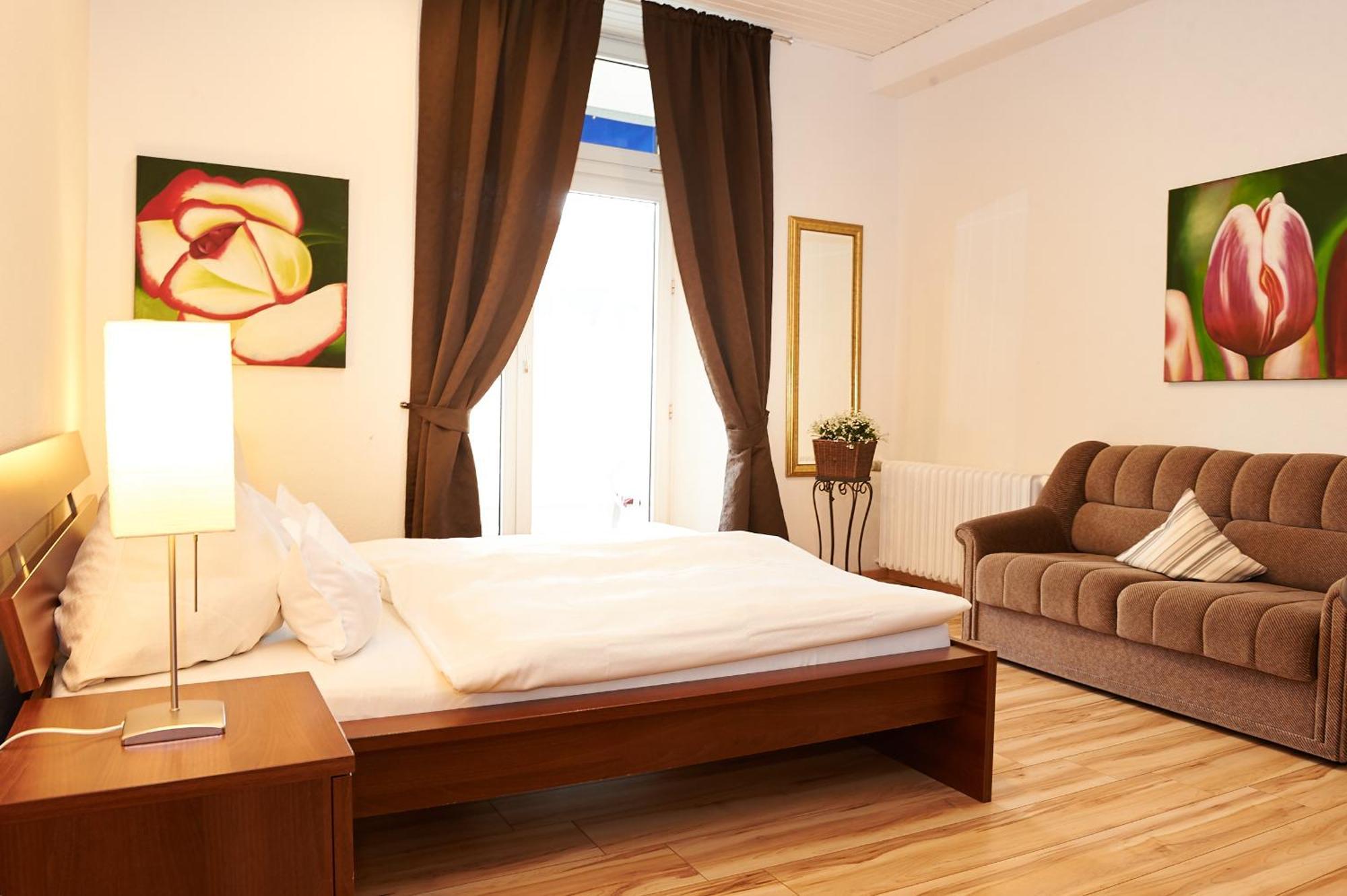 Vegan Hotel Und Restaurants Nicolay 1881 Целтинген-Рахтиг Екстериор снимка